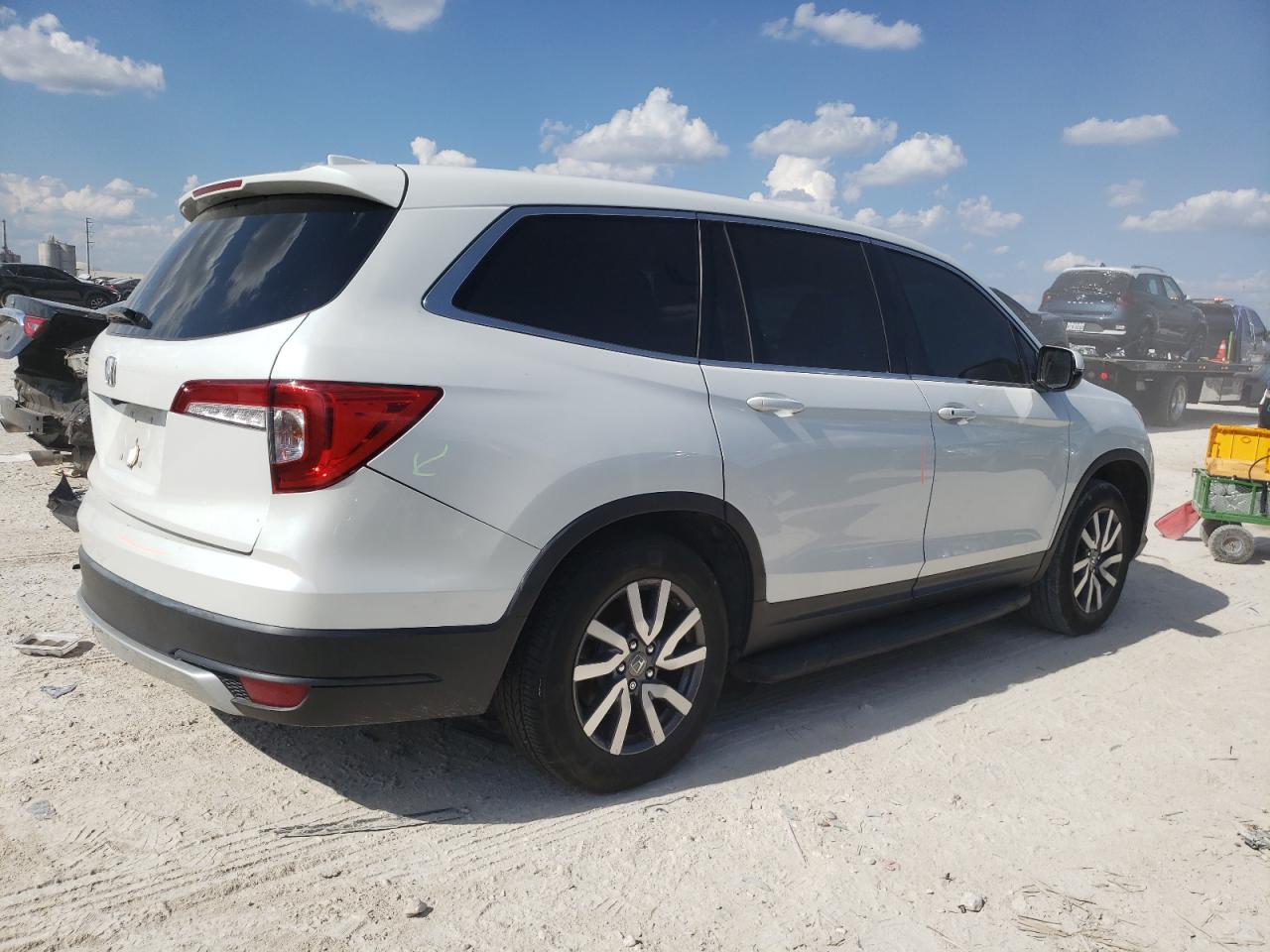 Изображение 3 2021 HONDA PILOT EX 2021 с VIN 5FNYF5H32MB013689