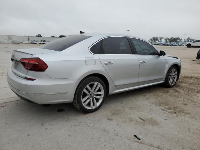 Image 3 of 2017 VOLKSWAGEN PASSAT SE 2017 with VIN 1VWGT7A31HC072131