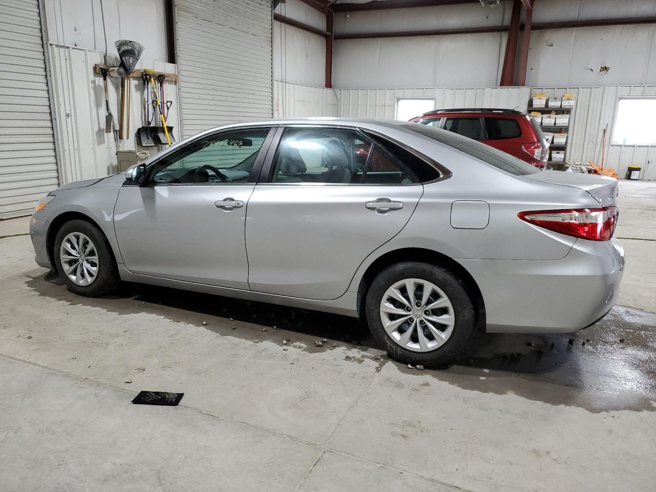 Image 2 of 2016 TOYOTA CAMRY LE 2016 with VIN 4T4BF1FK6GR556095