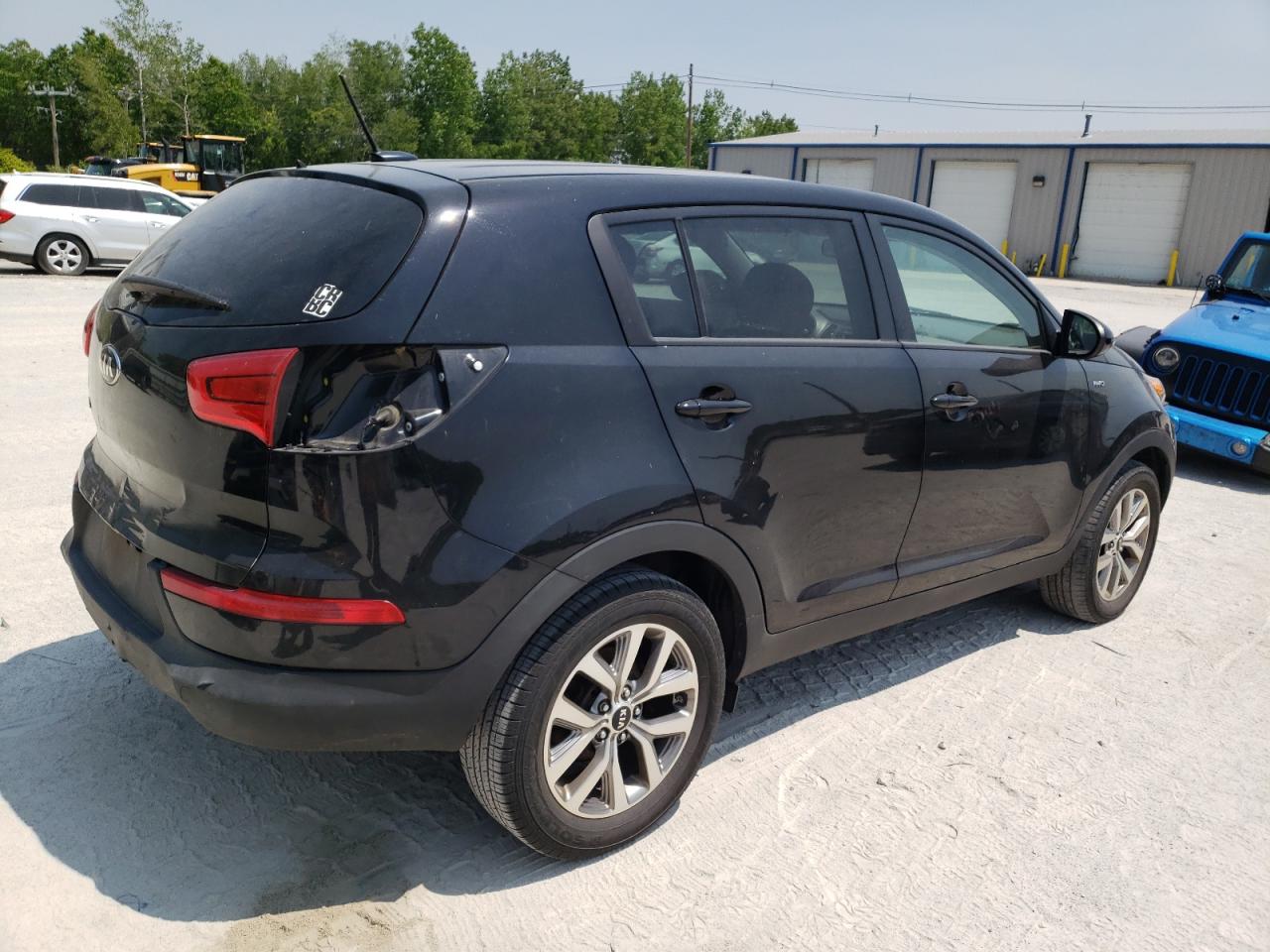 Изображение 3 2016 KIA SPORTAGE LX 2016 с VIN KNDPBCAC4G7853988