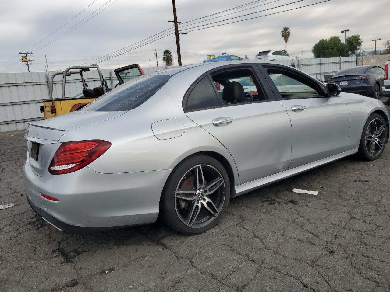 Image 3 of 2019 MERCEDES-BENZ E 300 2019 with VIN WDDZF4JB5KA506536