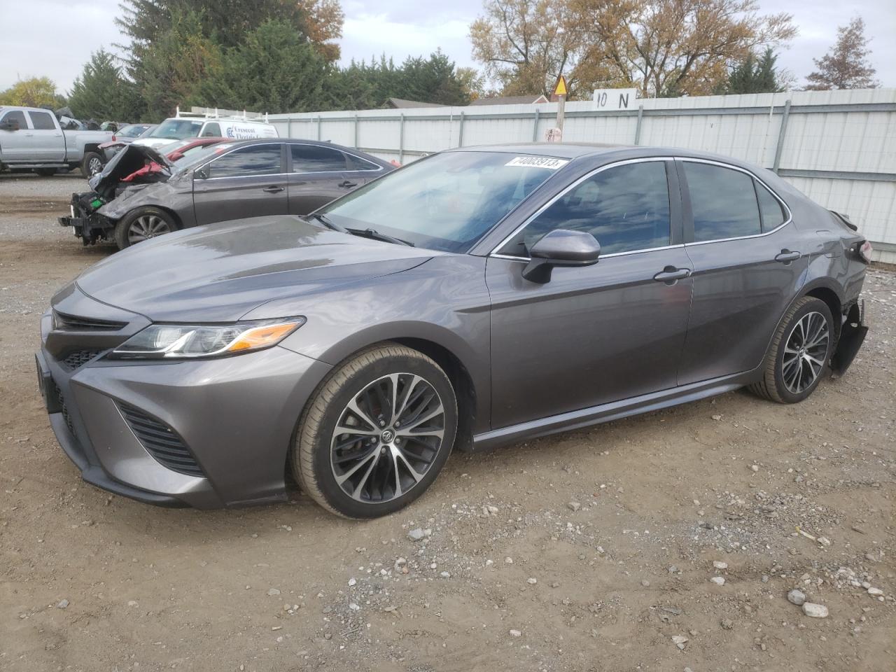 Obraz 1 z 2018 TOYOTA CAMRY L 2018 z VIN 4T1B11HK8JU055044