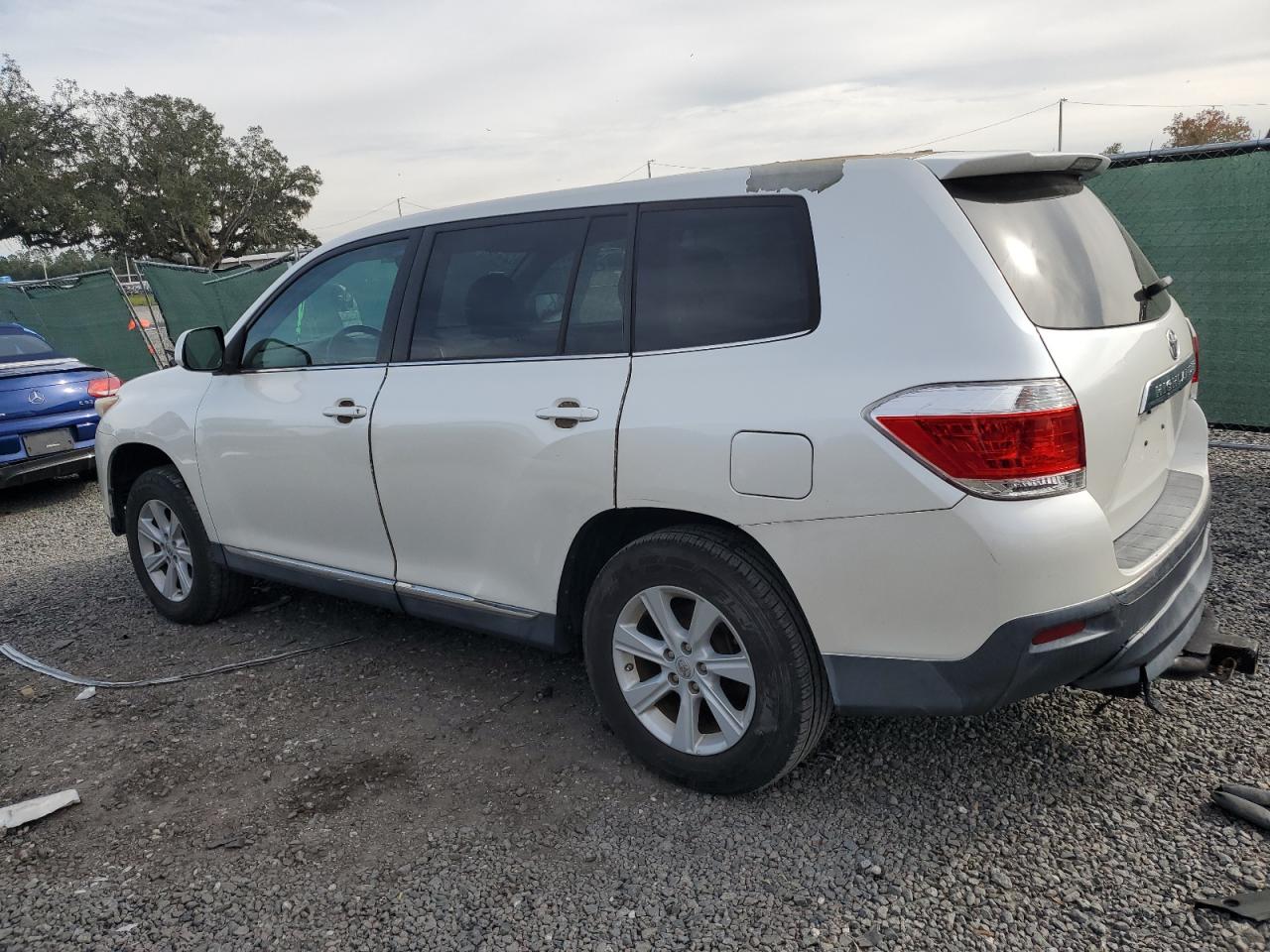 Изображение 2 2013 TOYOTA HIGHLANDER BASE 2013 с VIN 5TDZA3EHXDS042196