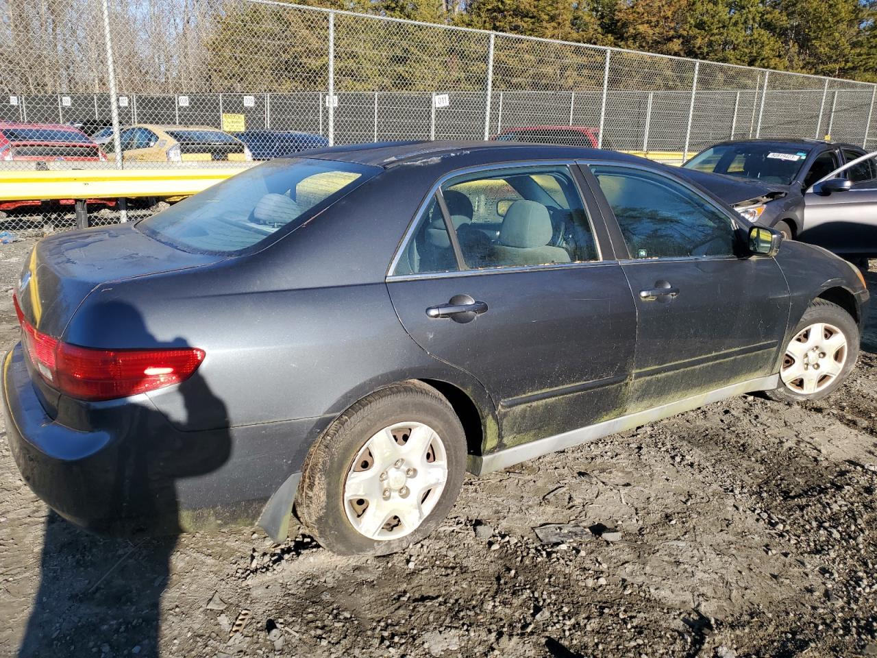 Изображение 3 2005 HONDA ACCORD LX 2005 с VIN 1HGCM56405A122059