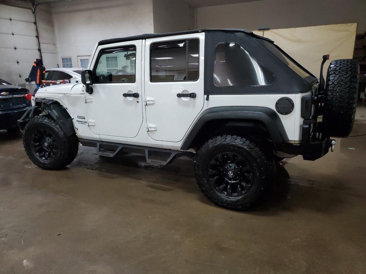Изображение 2 2013 JEEP WRANGLER UNLIMITED SPORT 2013 с VIN 1C4HJWDG8DL509297
