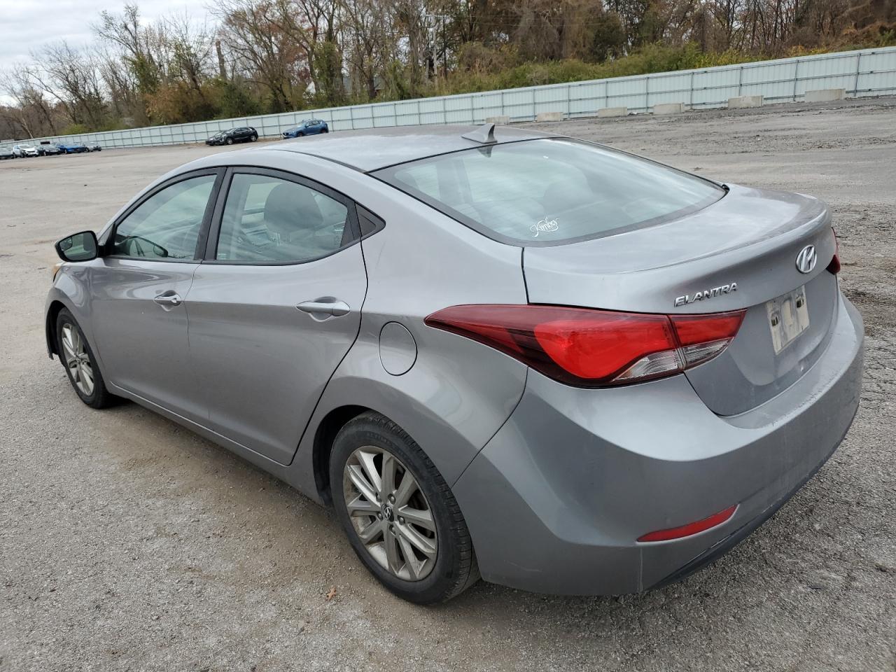 Obraz 2 z 2015 HYUNDAI ELANTRA SE 2015 z VIN KMHDH4AE5FU341676