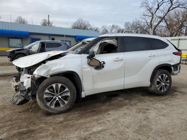 Obraz 1 z 2021 TOYOTA HIGHLANDER XLE 2021 z VIN 5TDHZRBH1MS543280