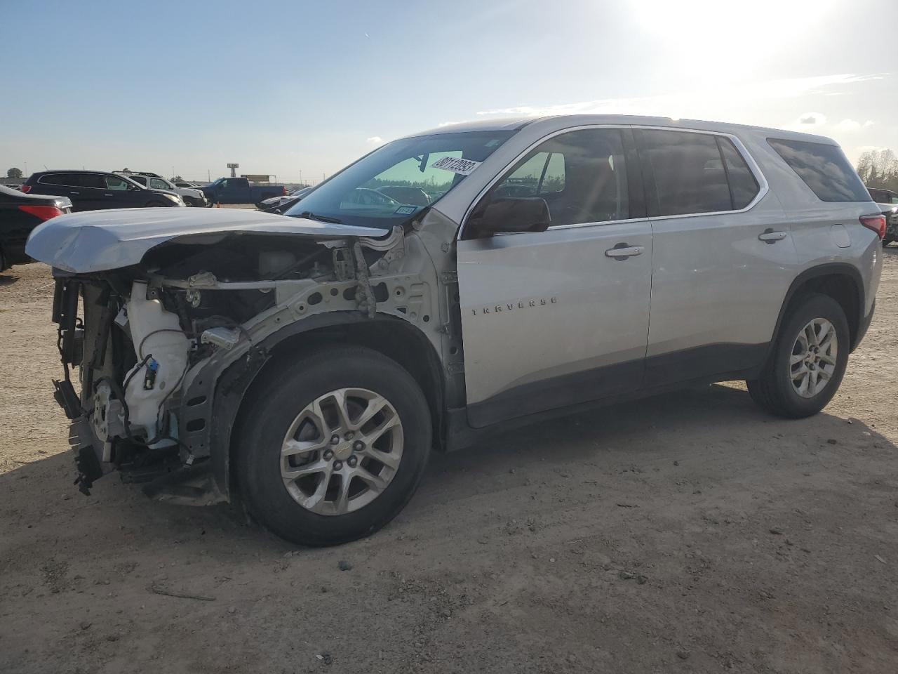 Obraz 1 z 2020 CHEVROLET TRAVERSE LS 2020 z VIN 1GNERFKWXLJ271718