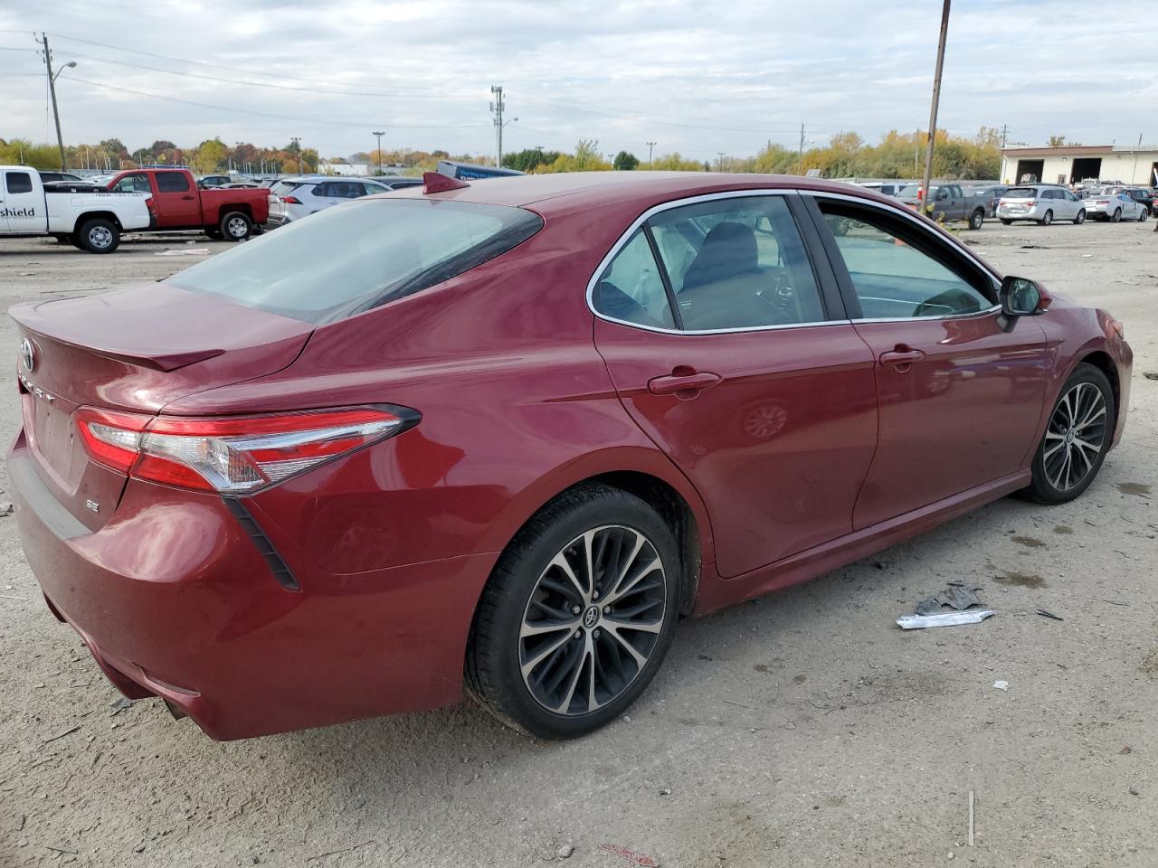 Obraz 3 z 2018 TOYOTA CAMRY L 2018 z VIN 4T1B11HK6JU560371