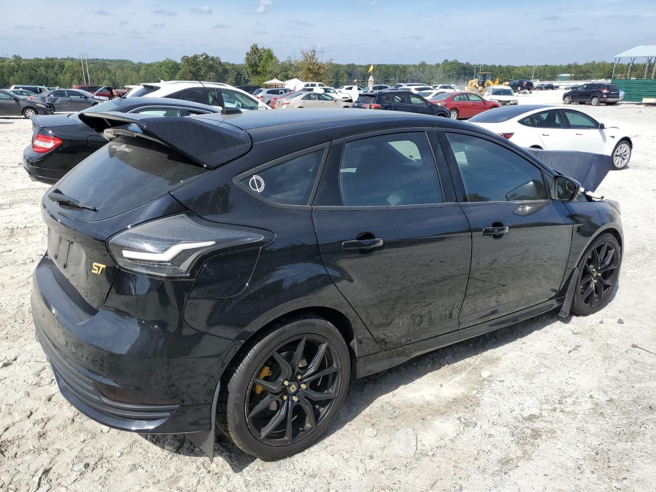 Image 3 of 2016 FORD FOCUS ST 2016 with VIN 1FADP3L9XGL248103
