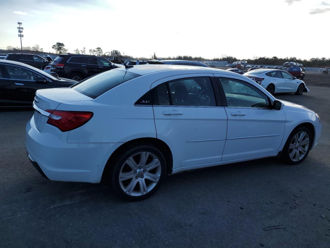 Изображение 3 2013 CHRYSLER 200 TOURING 2013 с VIN 1C3CCBBB4DN656438