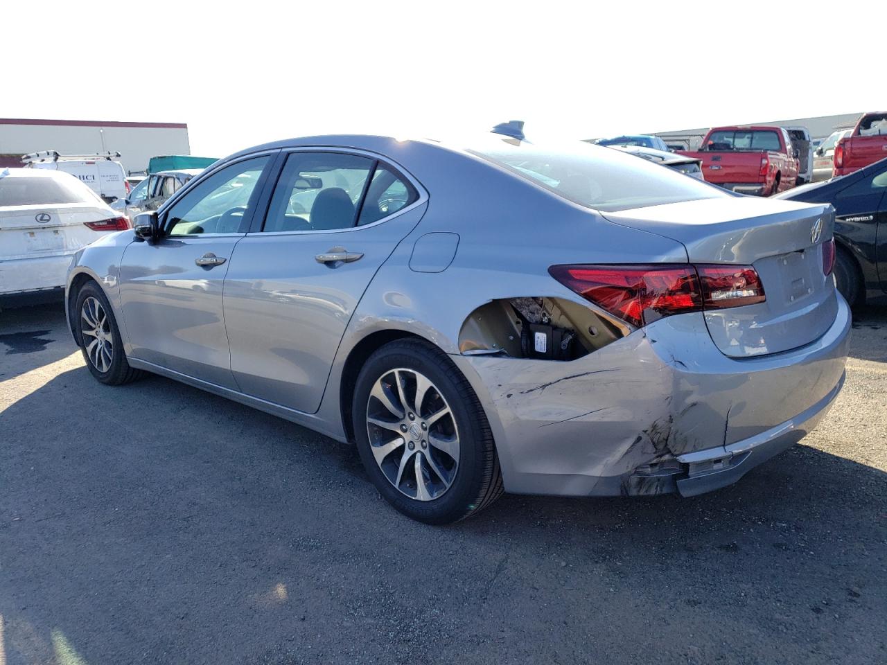 Изображение 2 2016 ACURA TLX  2016 с VIN 19UUB1F36GA007107