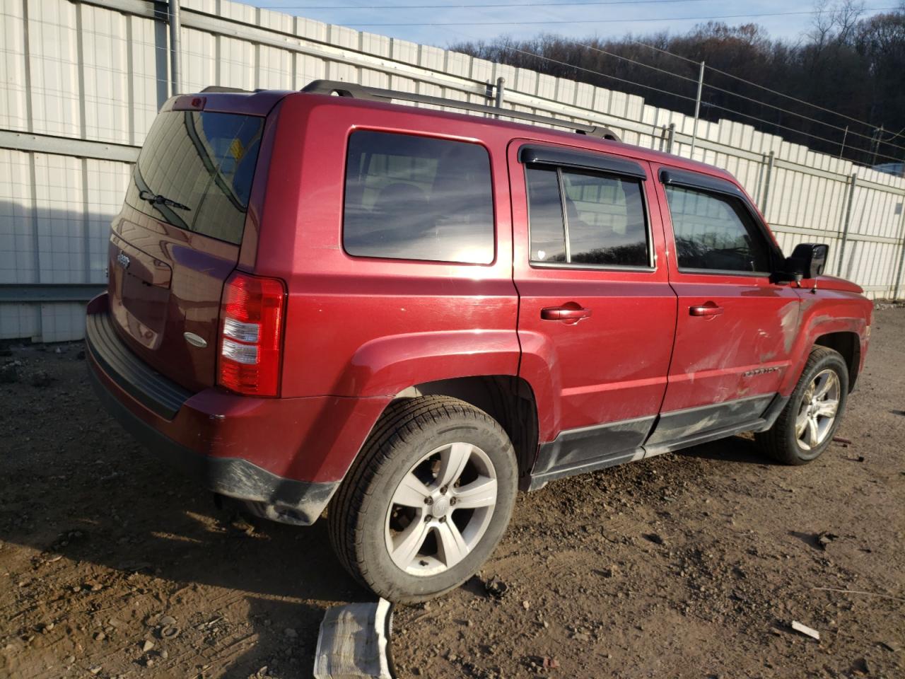 Изображение 3 2016 JEEP PATRIOT LATITUDE 2016 с VIN 1C4NJRFB5GD658951