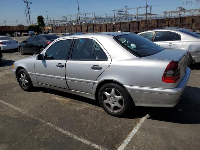 Obraz 2 z 2000 MERCEDES-BENZ C 230 2000 z VIN WDBHA24G8YA832533