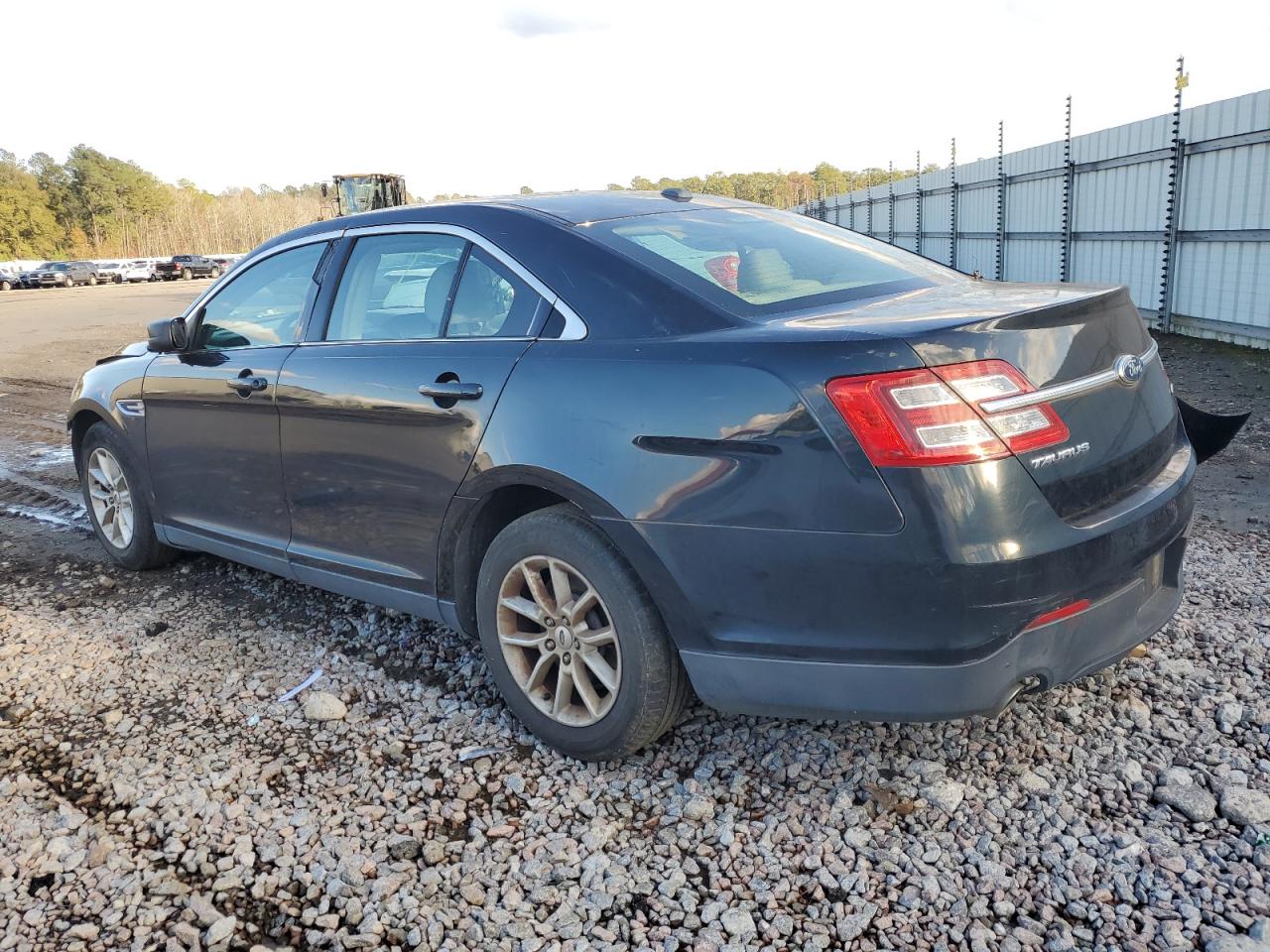 Image 2 of 2014 FORD TAURUS SE 2014 with VIN 1FAHP2D81EG128634