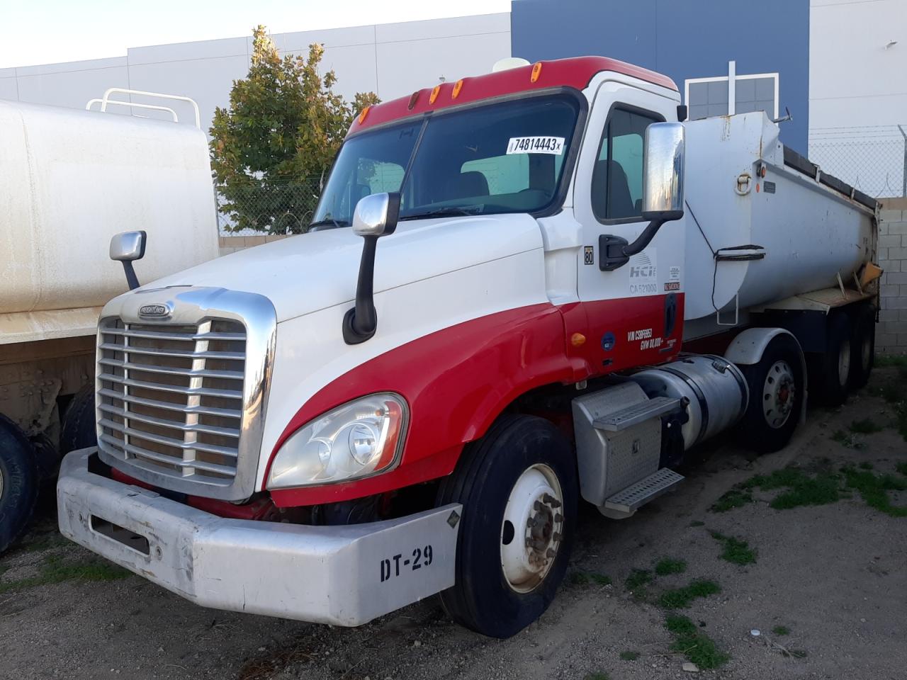 Image 2 of 2012 FREIGHTLINER CASCADIA 125  2012 with VIN 1FVMGEDR3CSBF6953