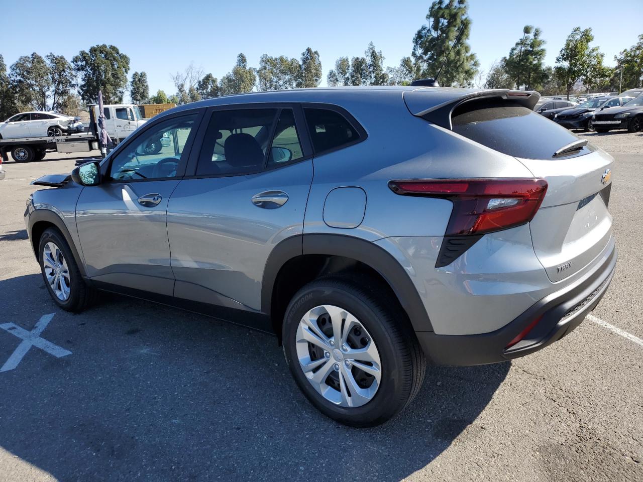 Image 2 of 2024 CHEVROLET TRAX LS 2024 with VIN KL77LFE20RC076068