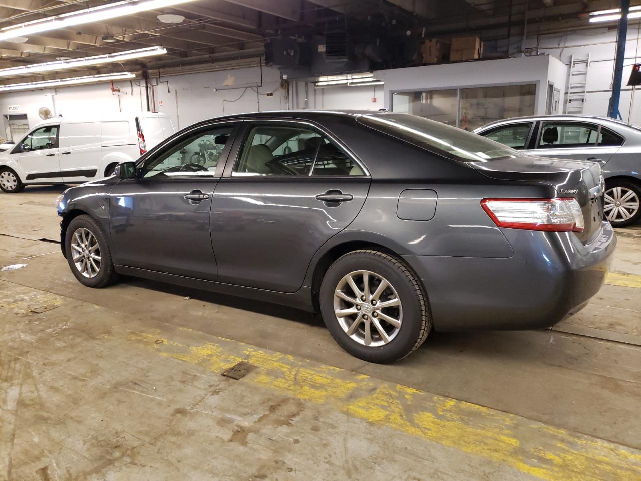 Изображение 2 2011 TOYOTA CAMRY HYBRID 2011 с VIN 4T1BB3EKXBU140644