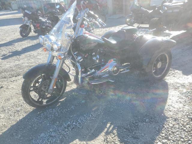 Image 2 of 2017 HARLEY-DAVIDSON FLRT FREE WHEELER 2017 with VIN 1HD1MCC10HB861689