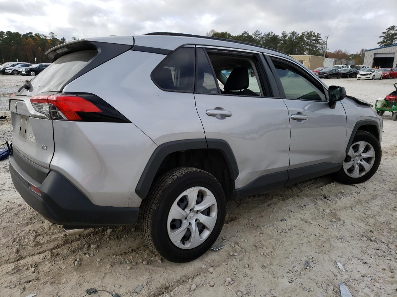 Изображение 3 2021 TOYOTA RAV4 LE 2021 с VIN JTMH1RFV4MD061390