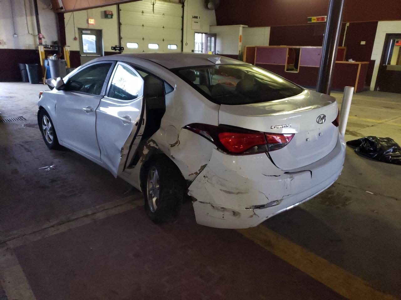 Image 2 of 2016 HYUNDAI ELANTRA SE 2016 with VIN 5NPDH4AE5GH721259