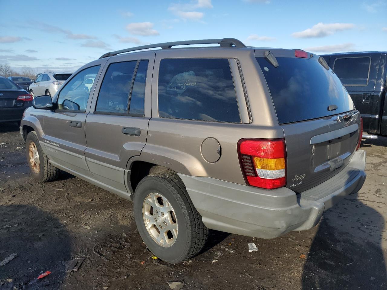 Obraz 2 z 2002 JEEP GRAND CHEROKEE SPORT 2002 z VIN 1J8GW38S72C233646