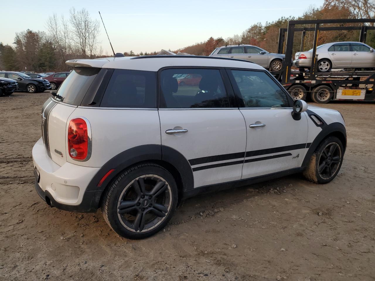 Image 3 of 2012 MINI COOPER S COUNTRYMAN 2012 with VIN WMWZC5C57CWL60304