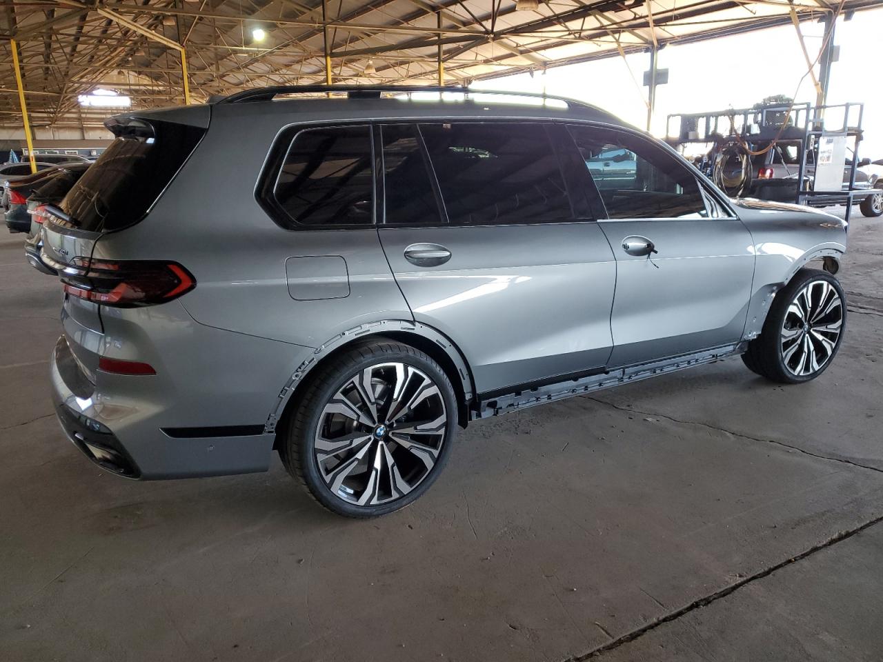 Image 3 of 2024 BMW X7 XDRIVE40I 2024 with VIN 5UX23EM08R9S35468