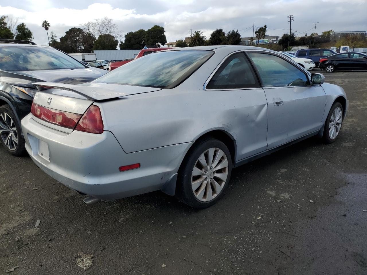 Изображение 3 2000 HONDA ACCORD LX 2000 с VIN 1HGCG224XYA039125