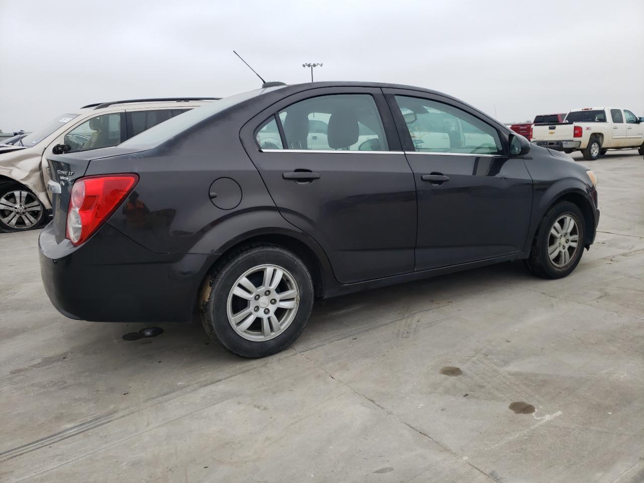 Obraz 3 z 2015 CHEVROLET SONIC LT 2015 z VIN 1G1JC5SH2F4125068