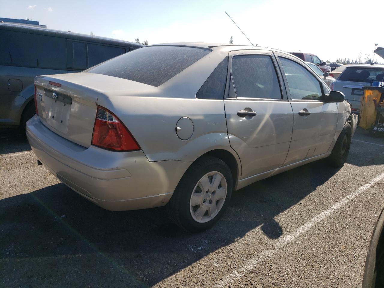 Obraz 3 z 2007 FORD FOCUS ZX4 2007 z VIN 1FAHP34N47W333756