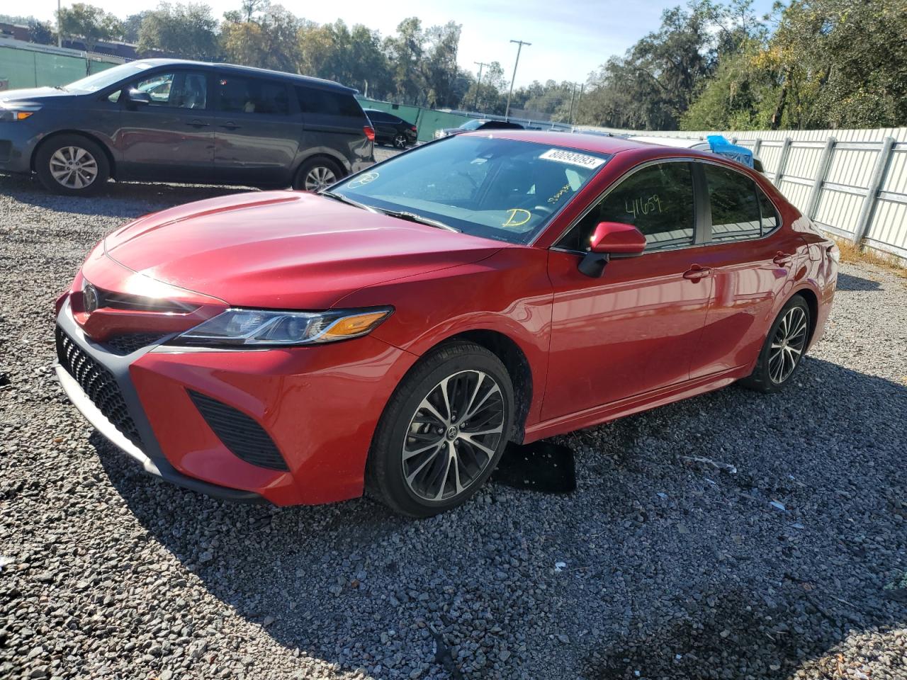 Изображение 1 2020 TOYOTA CAMRY SE 2020 с VIN 4T1G11AK9LU374360