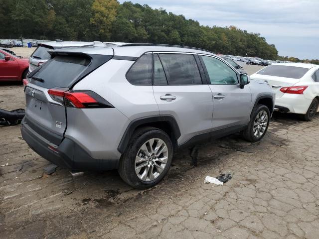 Obraz 3 z 2022 TOYOTA RAV4 XLE PREMIUM 2022 z VIN 2T3C1RFV6NC184124
