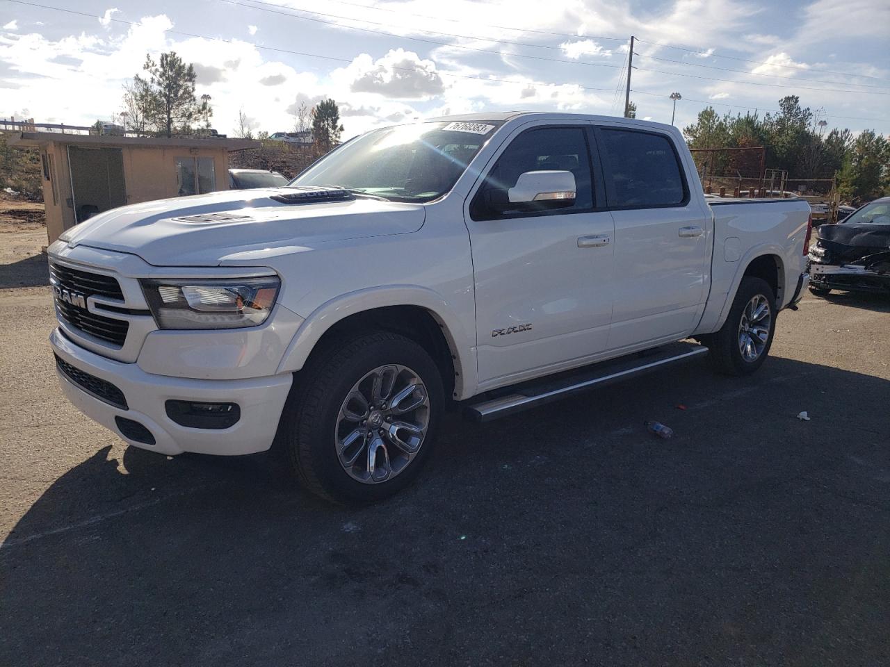 Obraz 1 z 2019 RAM 1500 LARAMIE 2019 z VIN 1C6RREJT5KN852134