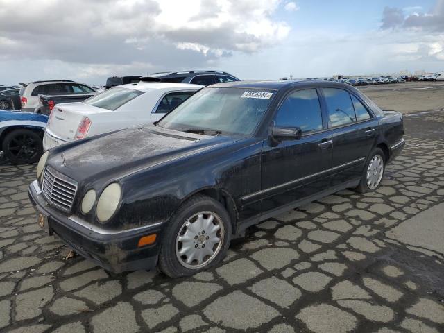 Obraz 1 z 1999 MERCEDES-BENZ E 320 1999 z VIN WDBJF65H0XA920976