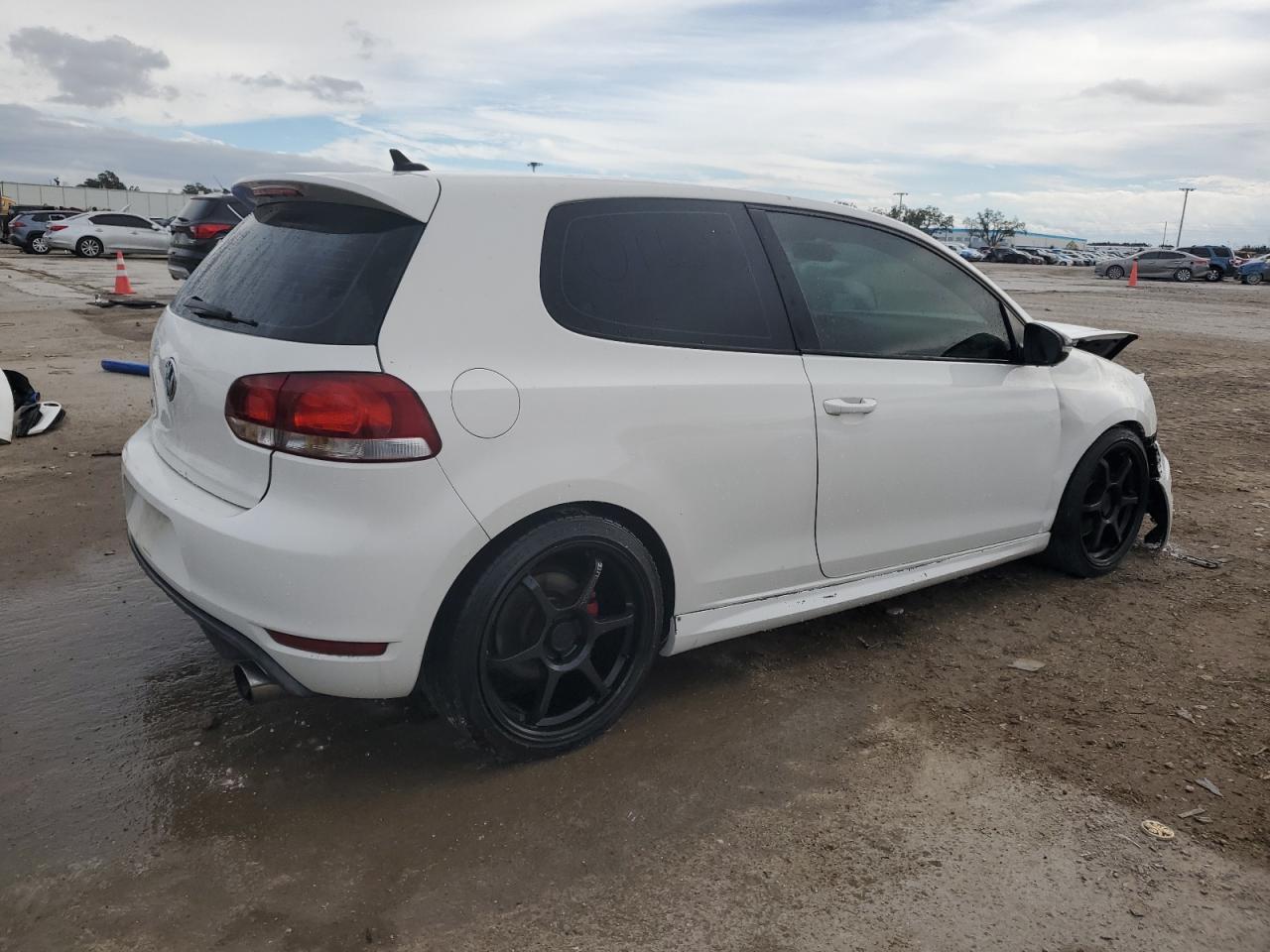 Image 3 of 2011 VOLKSWAGEN GTI  2011 with VIN WVWEV7AJ7BW087418