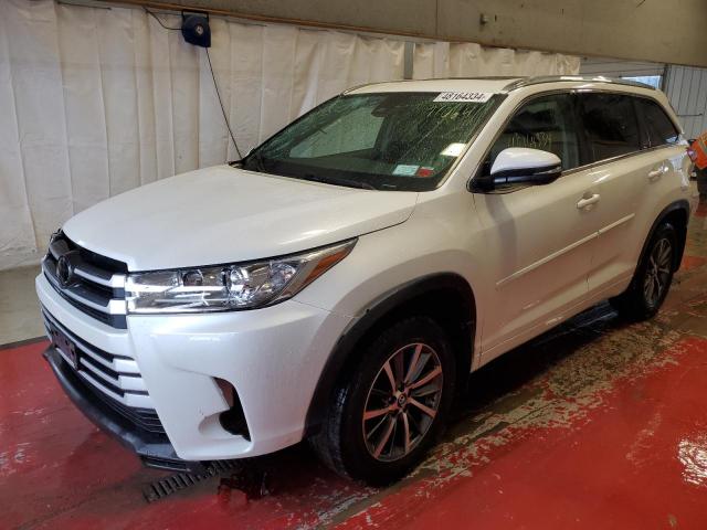 Image 1 of 2018 TOYOTA HIGHLANDER SE 2018 with VIN 5TDJZRFH3JS910641