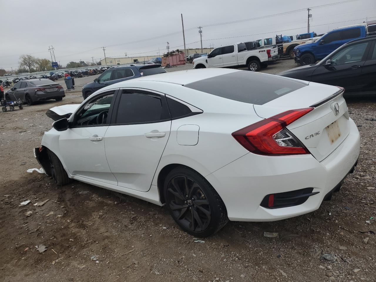 Изображение 2 2019 HONDA CIVIC SPORT 2019 с VIN 19XFC2F88KE050844