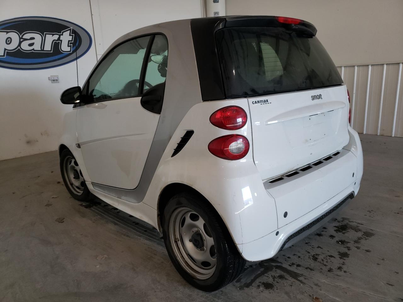 Image 2 of 2015 SMART FORTWO PURE 2015 with VIN WMEEJ3BA9FK813023