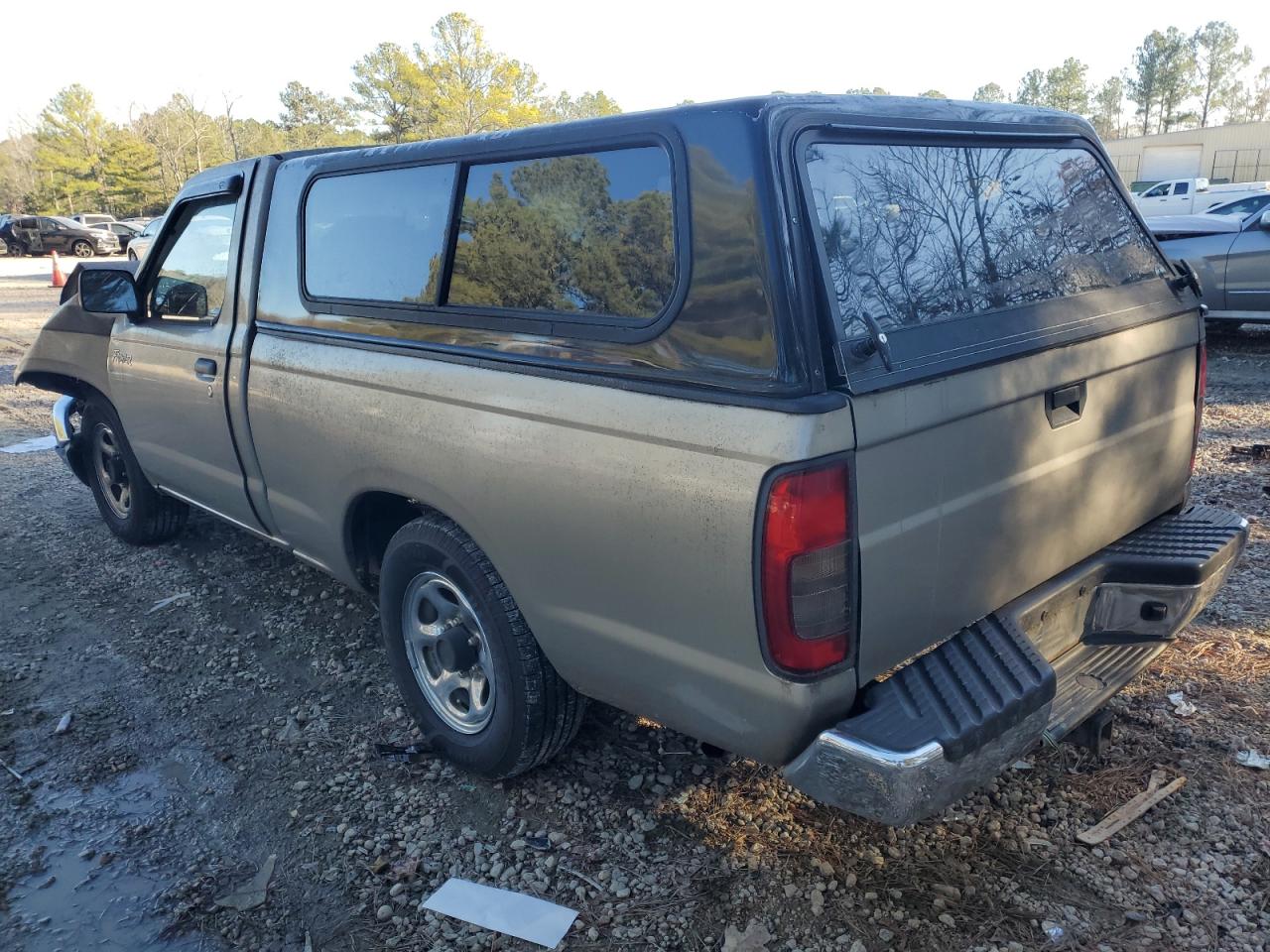 Изображение 2 2000 NISSAN FRONTIER XE 2000 с VIN 1N6DD21S3YC319370