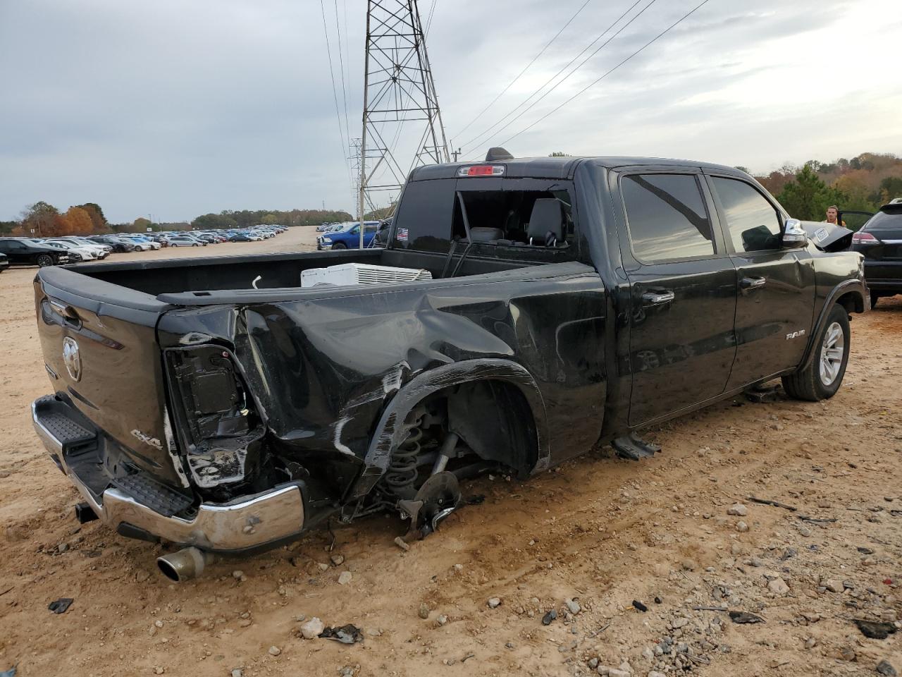 Image 3 of 2019 RAM 1500 LARAMIE 2019 with VIN 1C6SRFRT9KN525389
