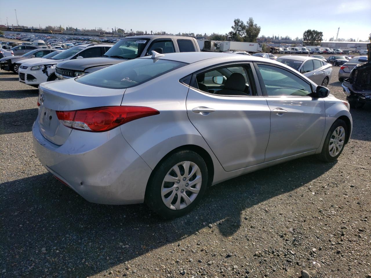 Image 3 of Hyundai Elantra Gls 2011 with VIN 5NPDH4AE6BH061404