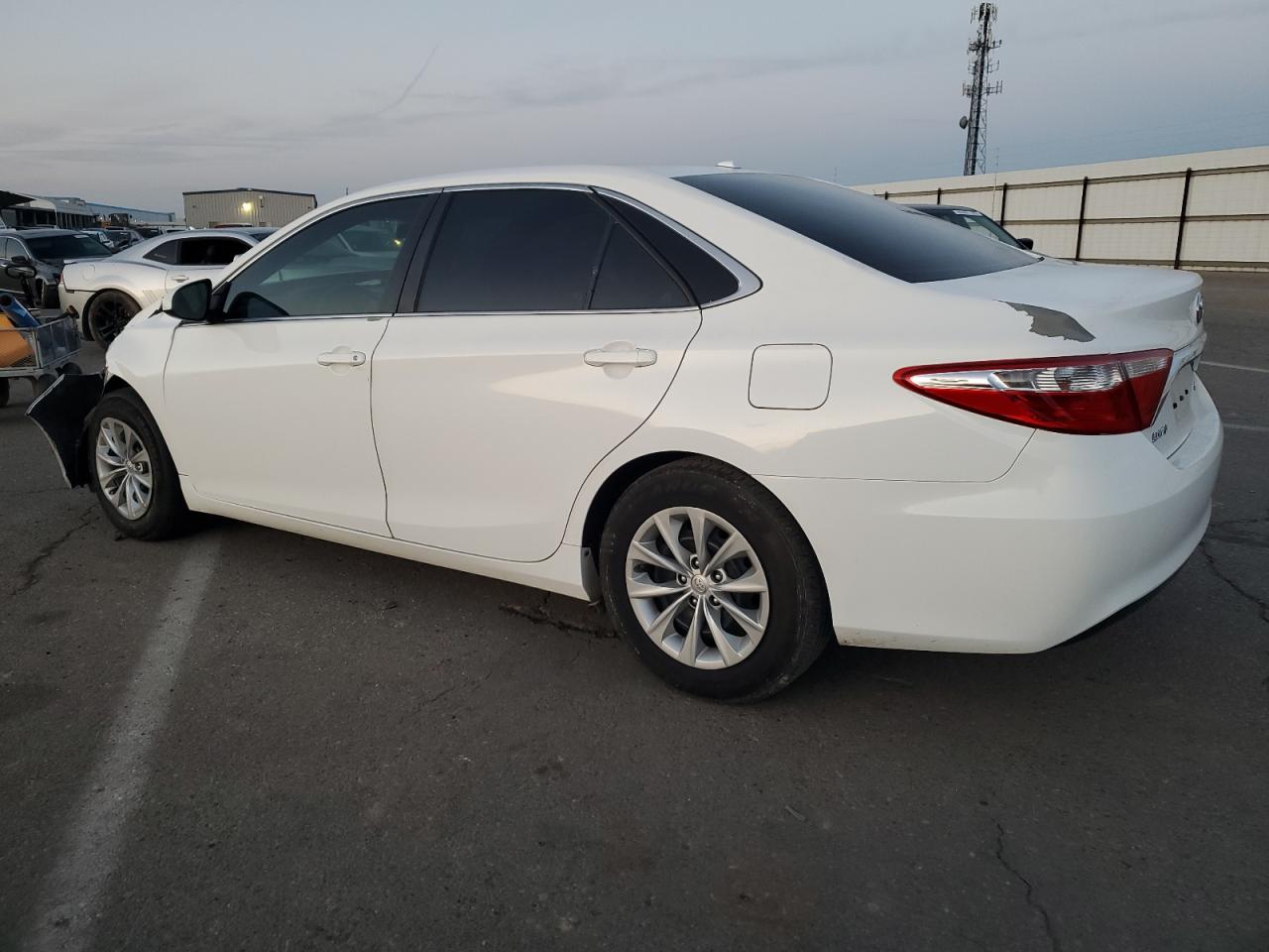Image 2 of 2015 TOYOTA CAMRY LE 2015 with VIN 4T4BF1FK2FR462035