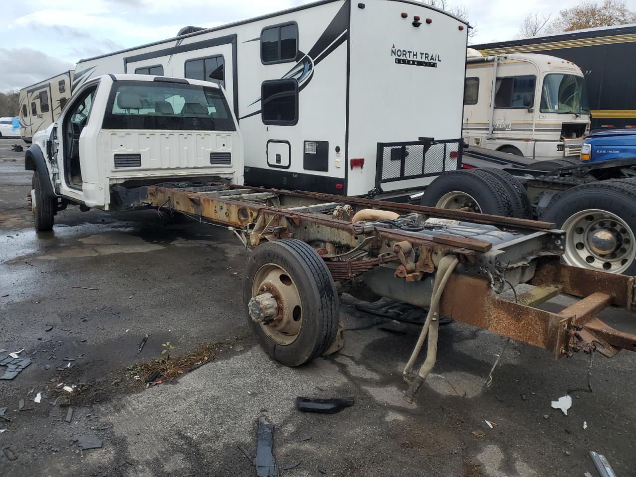 Image 2 of Ford F550 Super Duty 2017 with VIN 1FDUF5GT7HED29060