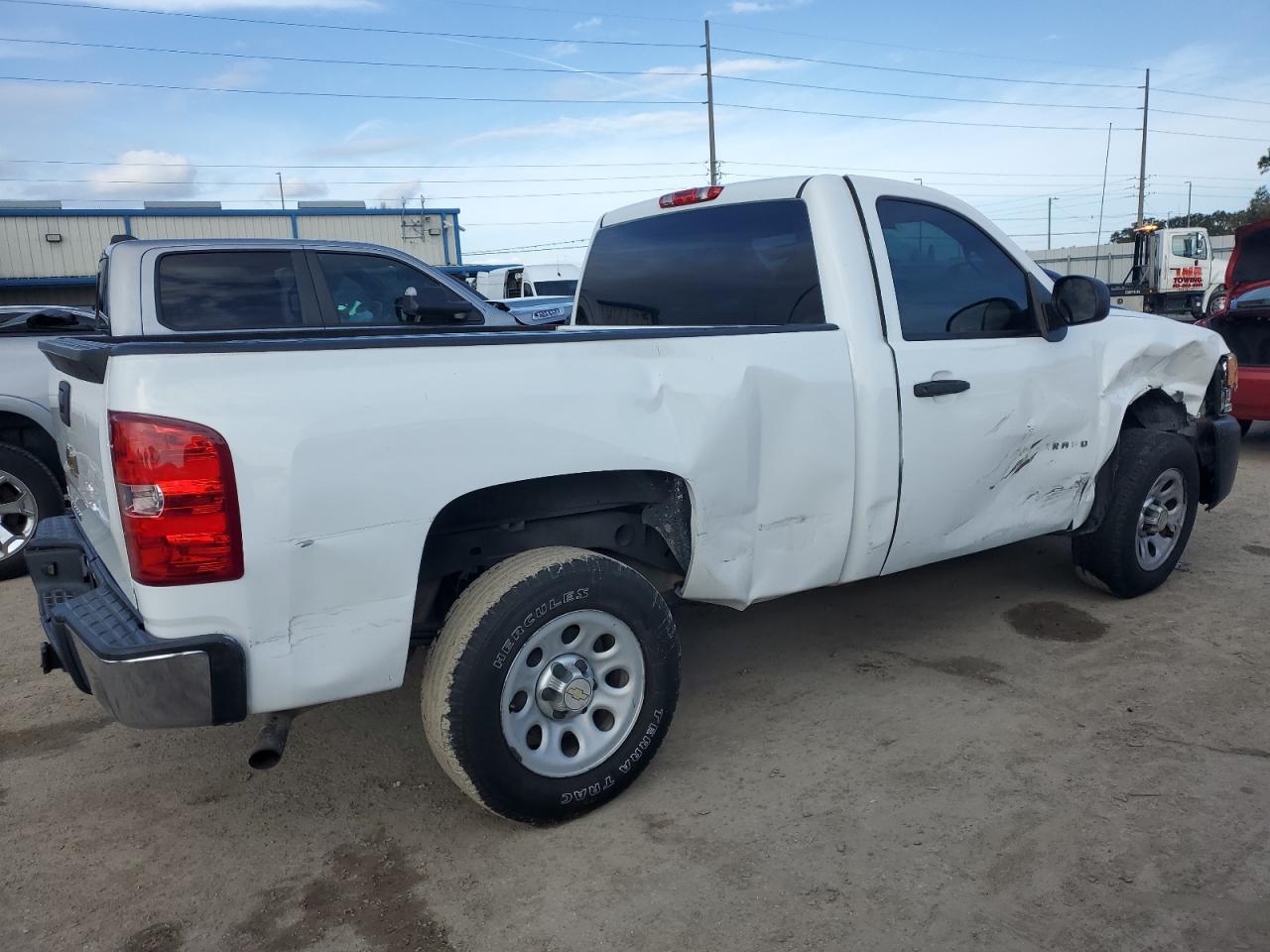 Image 3 of 2013 CHEVROLET SILVERADO C1500 2013 with VIN 1GCNCPEX2DZ383162