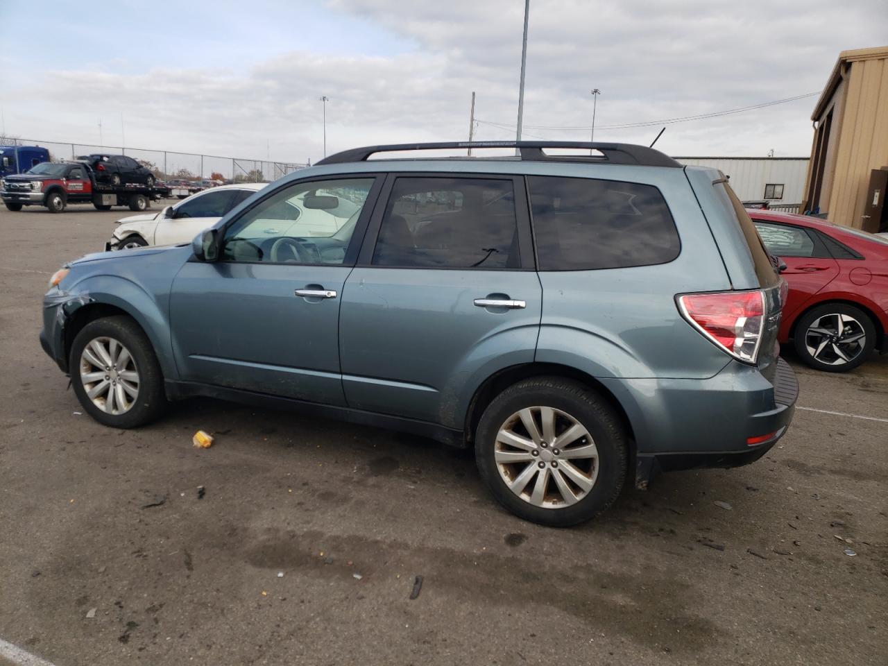 Изображение 2 2012 SUBARU FORESTER 2.5X PREMIUM 2012 с VIN JF2SHBDC5CH411189