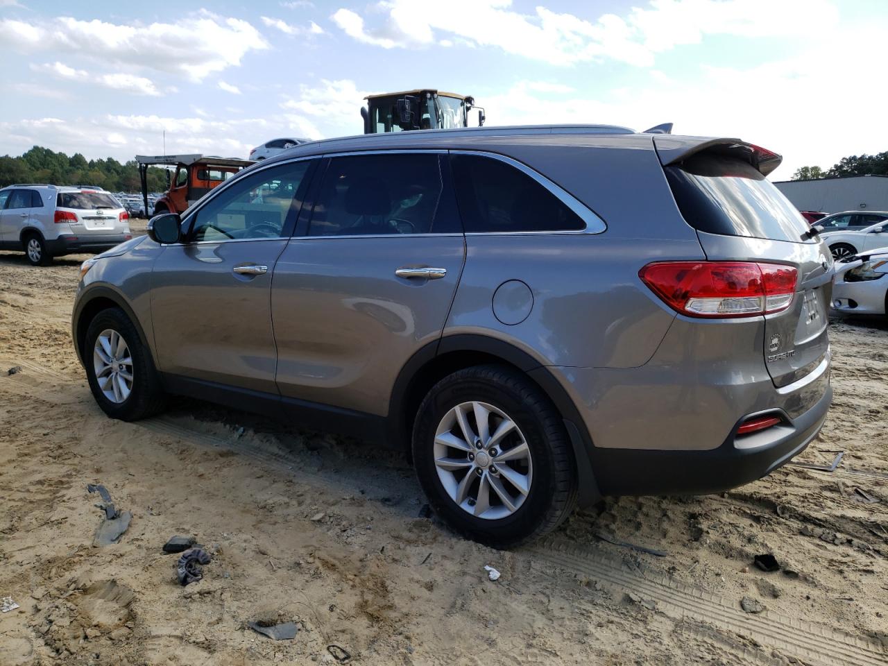 Изображение 2 2018 KIA SORENTO LX 2018 с VIN 5XYPG4A37JG397597
