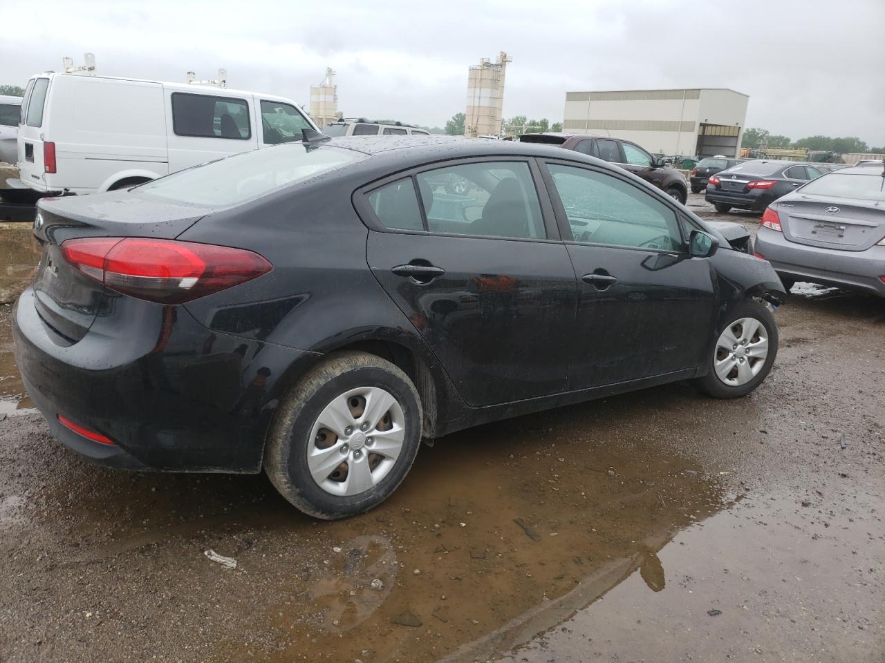Изображение 3 2017 KIA FORTE LX 2017 с VIN 3KPFK4A77HE037010