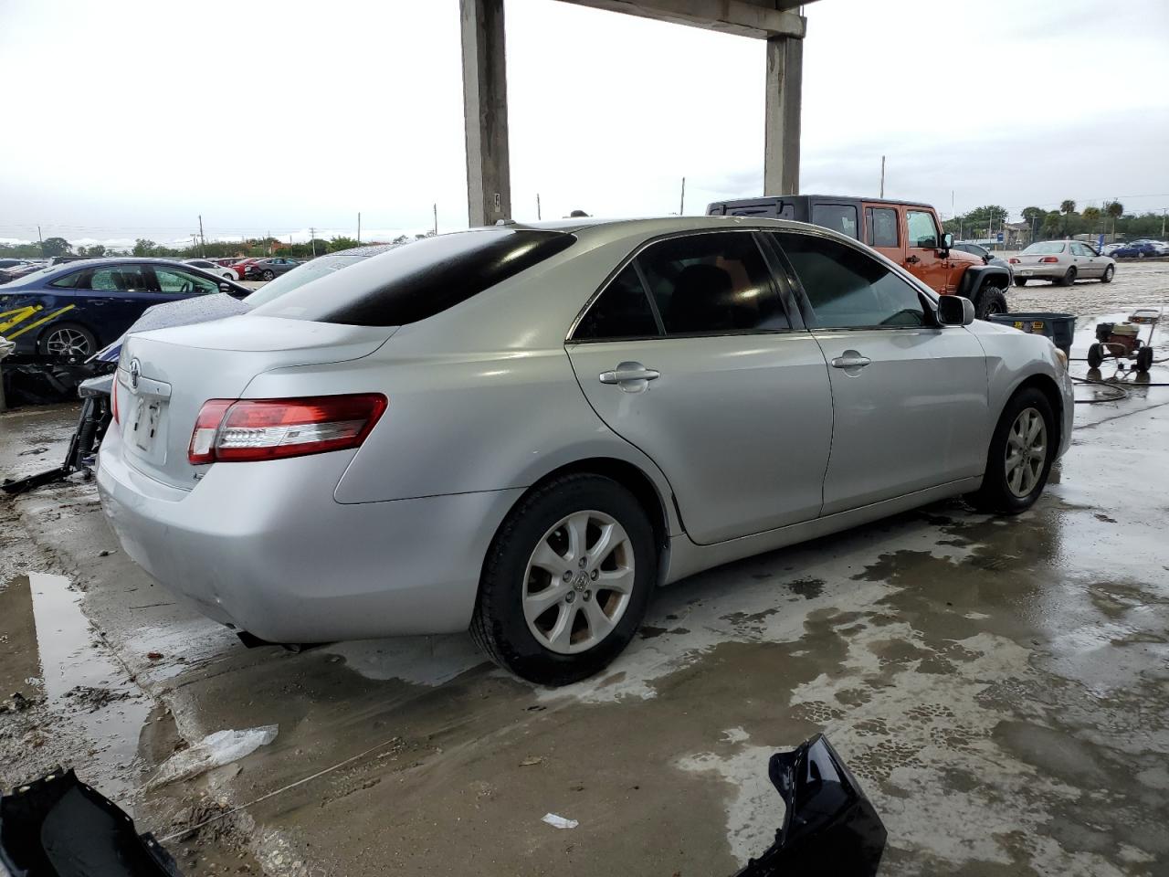 Obraz 3 z 2010 TOYOTA CAMRY BASE 2010 z VIN 4T1BF3EK1AU079008
