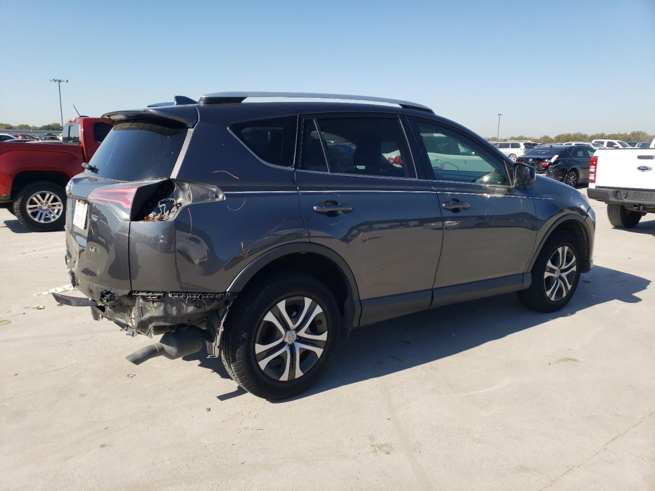 Image 3 of 2016 TOYOTA RAV4 LE 2016 with VIN JTMZFREV5GD090294